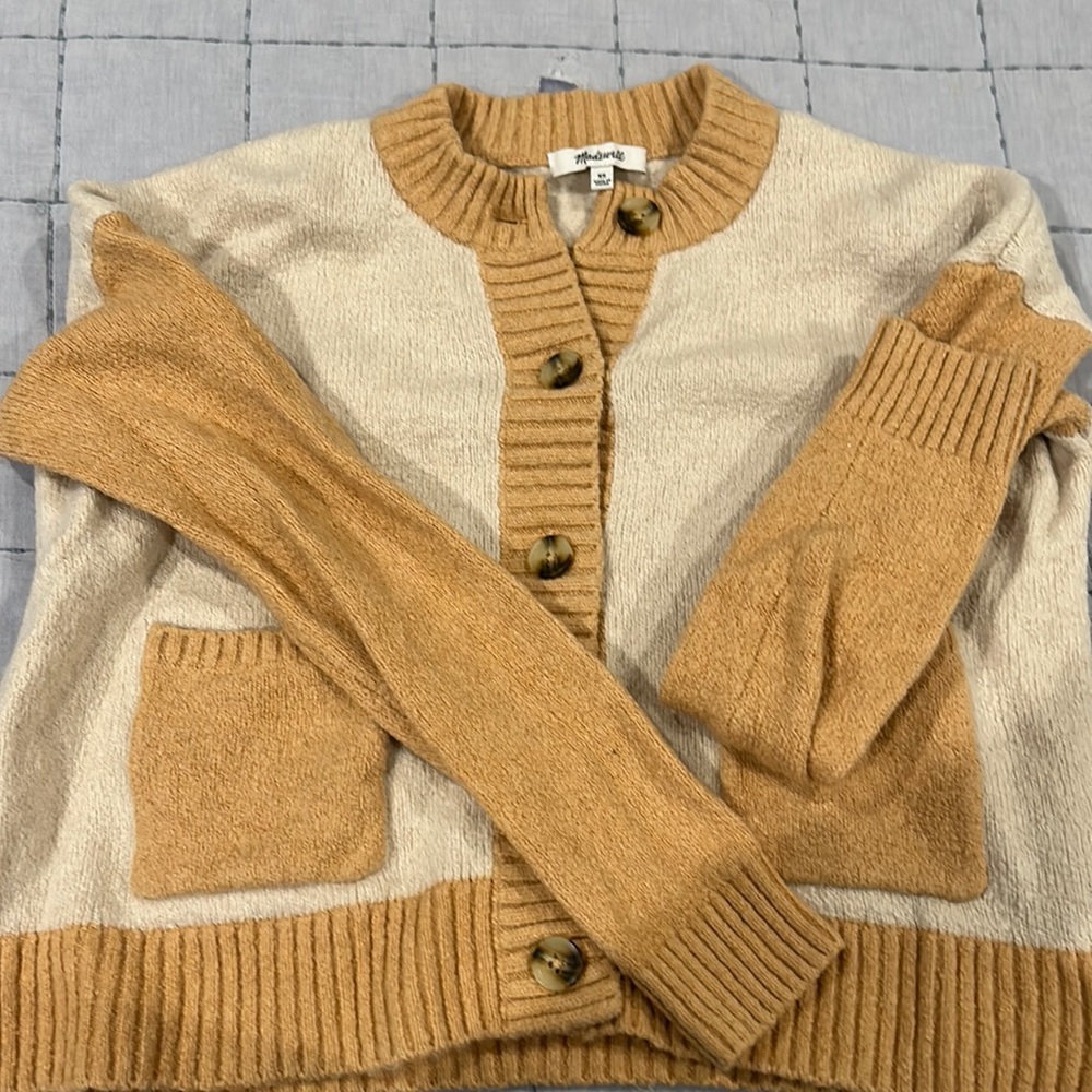 Super cute Madewell Sweater!